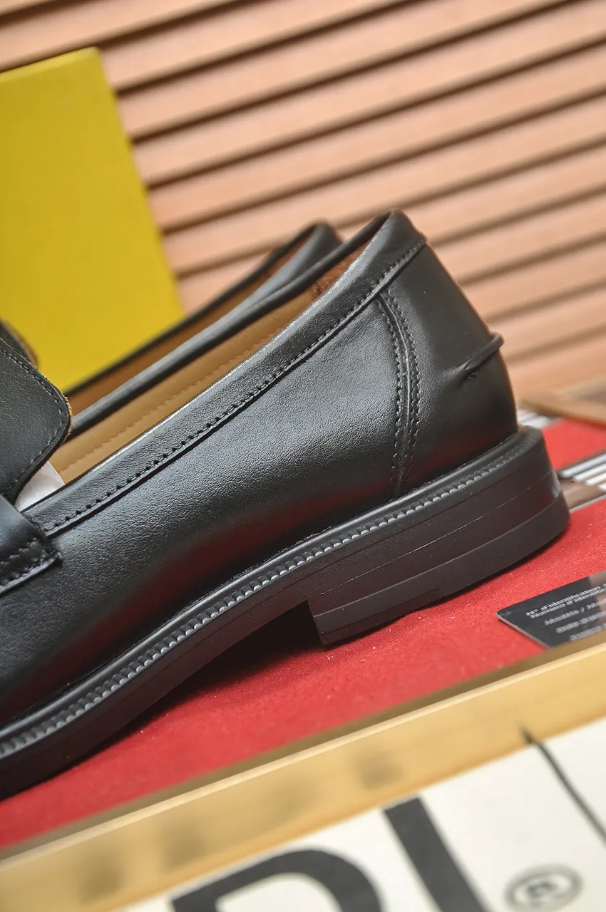 Men's shoes 💰500💶 [FENDI] The latest high-end men's shoes in Hong Kong! Original quality. The upper is made of imported cowhide material and cowhide lining! Super comfortable on the foot, original wear-resistant outsole, luxurious, fashionable, casual and versatile! Size: 38-45 (45 customized)